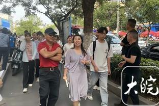 泰国队中场素巴楚：与中国队比赛非常激烈，客场赢新加坡也非易事